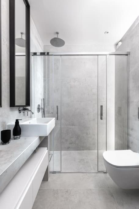 Deluxe Apartment In City Center, Steam Park Красков Екстериор снимка